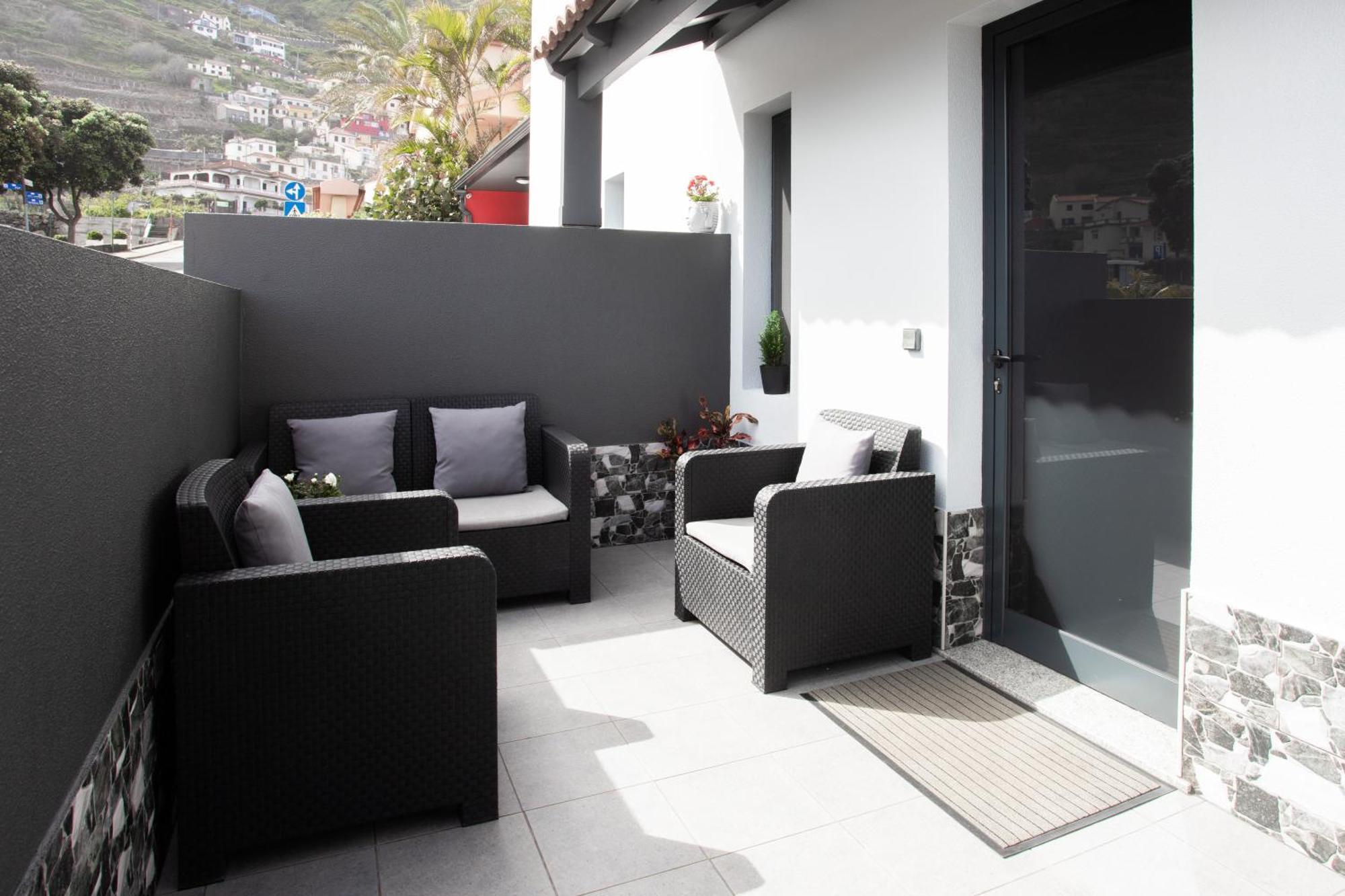 Village Center Two Bedroom Apartment Porto Moniz Exteriör bild